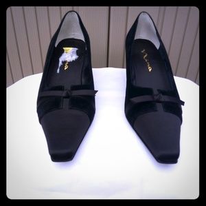 Nina pumps